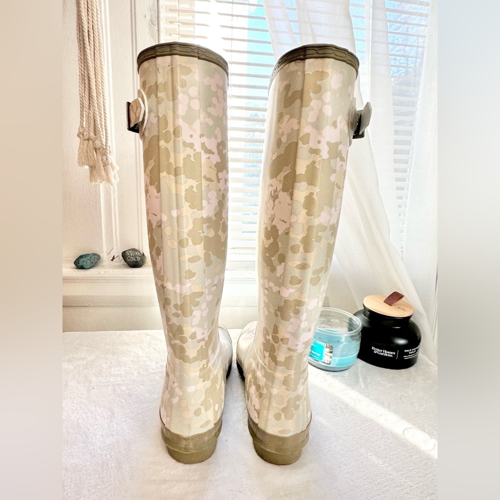 Hunter Boots Original Tall Flectarn Camouflage Rain Boot, Pale Sand Size 9 - Picture 2 of 5